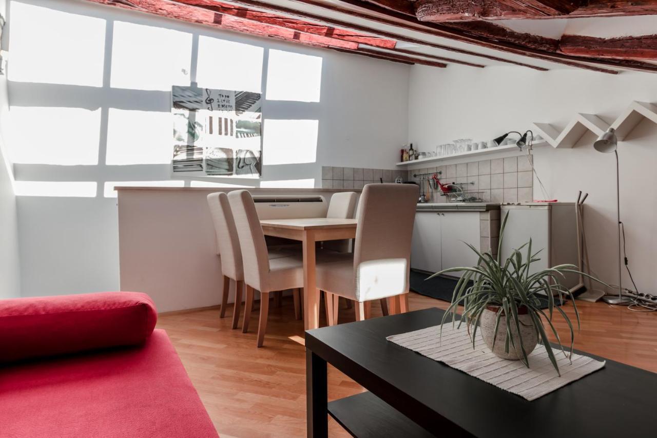 Apartments Music House Піран Екстер'єр фото